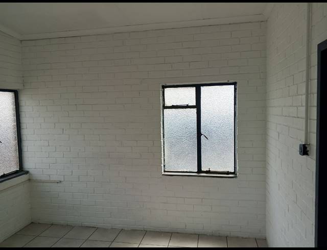 285M² WAREHOUSE TO LET IN SPARTAN